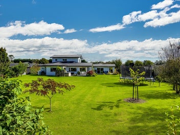 Two Homes in One - Home and Income Opportunity