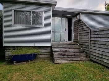Image 1 of 5