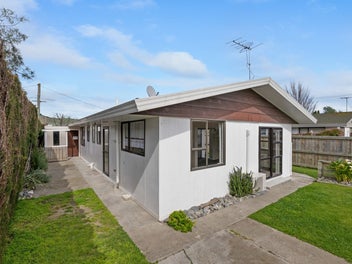 Three bedrooms, freehold and below $500k
