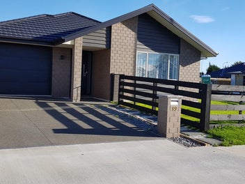 Image 1 of 20