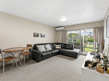 Motivated Vendor - Moving out of Auckland