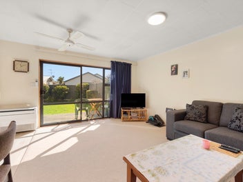 Golden circle townhouse