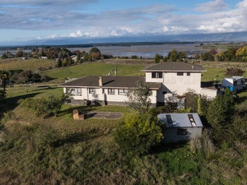 Spectacular Bronte Peninsula - Endless Potential