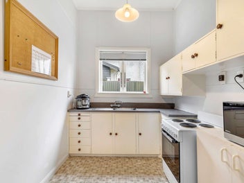 VILLA CLOSE TO THE ESPLANADE!