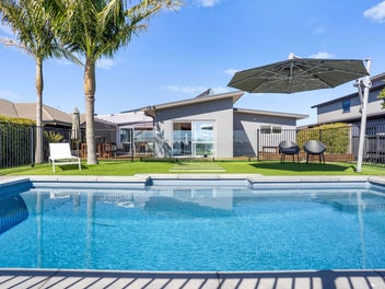 Dive into this Sensational Waterfront Oasis!