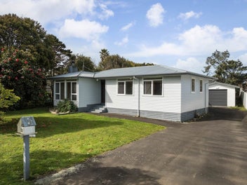 Bring the Lipstick and Make me Beautiful!