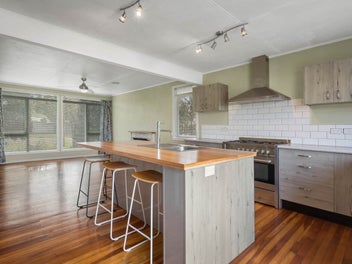 Bring the Lipstick and Make me Beautiful!