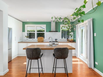 Modern Family Home, Cashmere High Zone