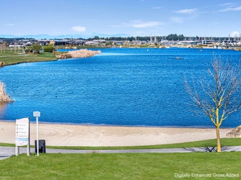 Premium Lakeside Section