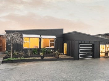 Coastal, Stylish, Statement