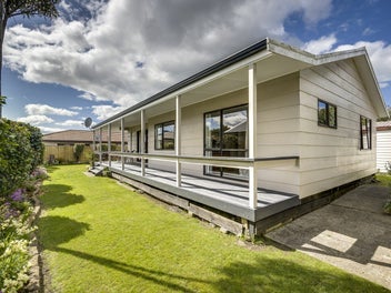 Easy living in Taradale – room for grandies!