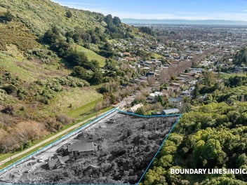 Expansive Sections in a Prime Location!