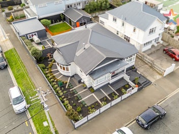Luxury Lyall Bay Living