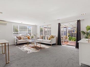 Stylish Family Living with Bonus Studio