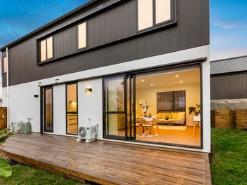 Bright & Spacious Sun-Filled Family Home