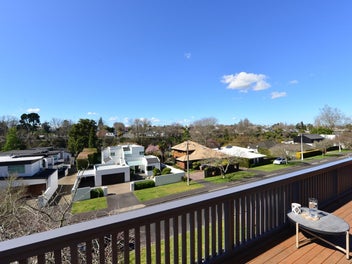 Vendors moving on – must sell!