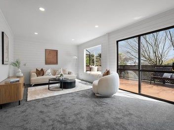 Renovated & Gorgeous Living