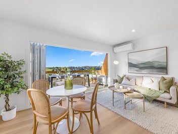 Best Buy in Martins Bay - Vendor going Overseas