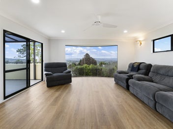 The Ultimate Family Home!