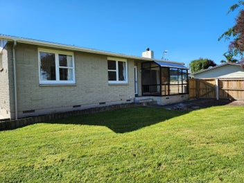 Image 1 of 20