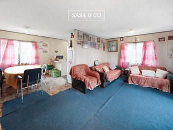 Location, Do-Up Potential - A Rare Investor Prize!