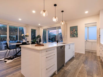 The Ultimate Family Lifestyle in Fairway Bay