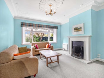 Character, Charm & Central Convenience!