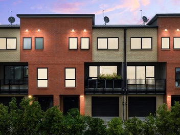 Freehold and must be sold...Before Christmas!