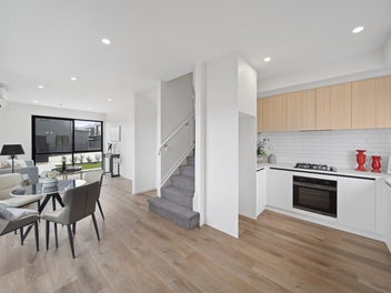 Skycity Views Meet Reserve-Side Living