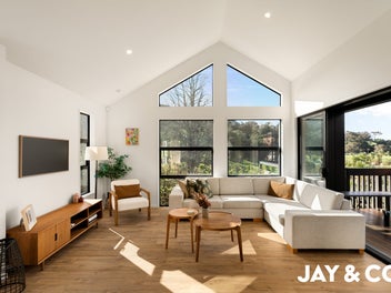 Luxury Living in Clevedon Village