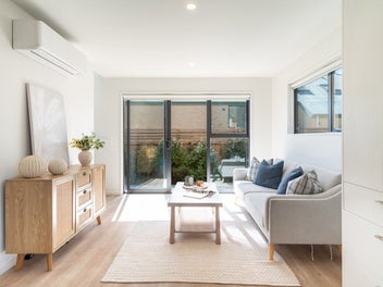 Hidden Gem in Riccarton – Spacious & Sunny
