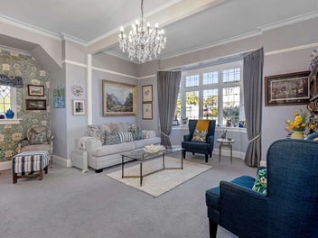 Under RV!! Owners want sold!