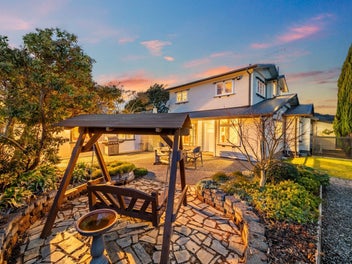 Stunning Character & Flexible Family Living