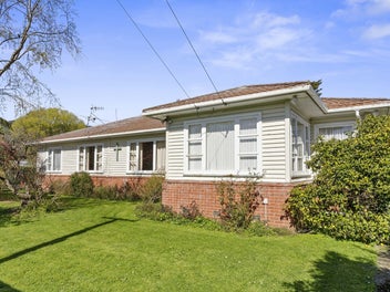Image 1 of 32