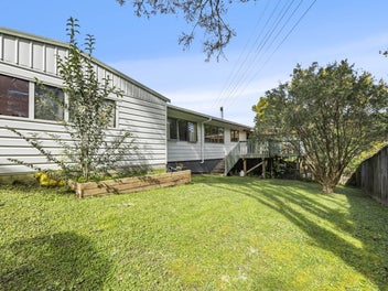 Bush Reserve Backdrop Meets Renovator's Dream
