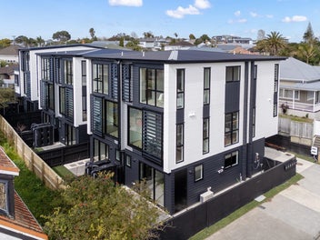 Avondale Vibes, Great North Address – Perfection!