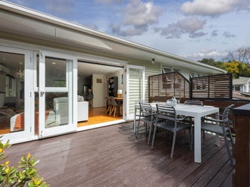 Titirangi Sanctuary - A Peaceful Lifestyle Awaits