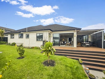 Don’t miss out on this sought after location