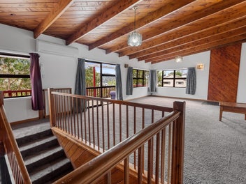 Spacious Family Home | 290sqm | 5bed