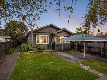Deceased Estate - Rare Home & Income