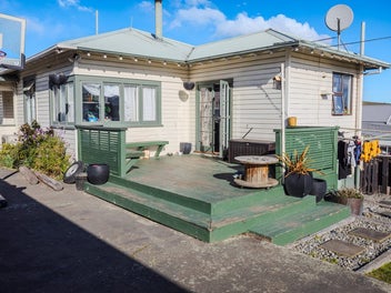 SOUTH HILL CONVENIENCE, FAMILY APPEAL!