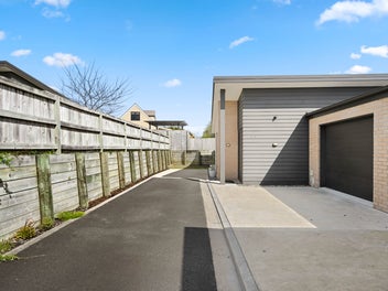 Freehold Brick & Modern Living