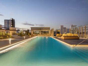 WORLD CLASS LIFESTYLE BY THE BEACH