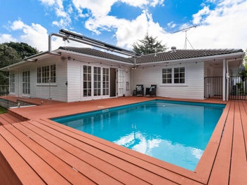 Essential Beachlands Living