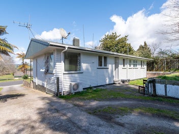 Classic kiwi quarter acre living