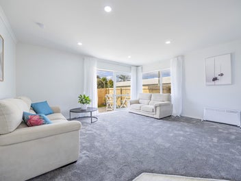 Modern, Easy Care Living!