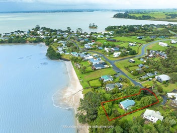 Beachside Gem with Harbour Views – Tranquility...