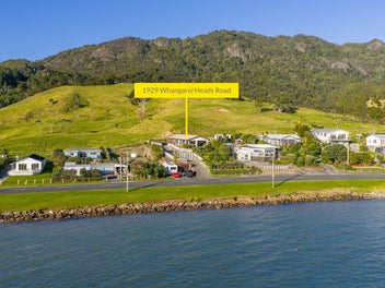 Incredible Coastal Living at McLeod Bay