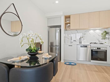 1 Double Bedroom + 1 Functional Study!