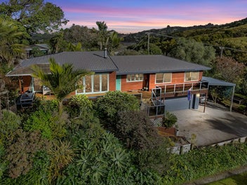 Family Living in Parua Bay